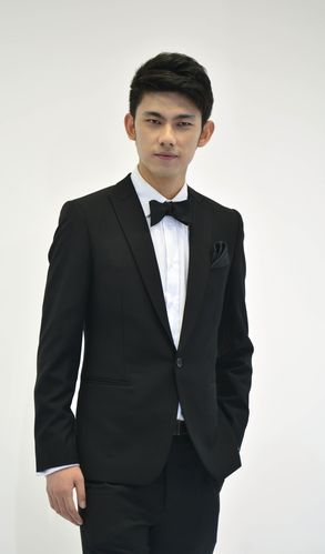 雷春 视觉与舞美负责人